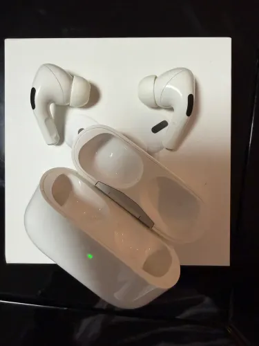 AirPods Pro (1ª Geração) Original Apple - Ótimo Estado + Caixa, Cabo e Ponteiras Extras