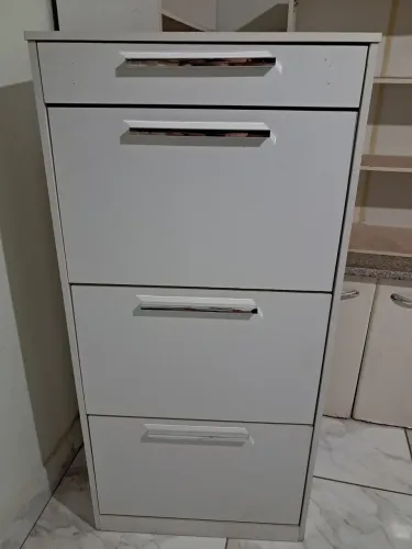 Sapateira nova sem uso
