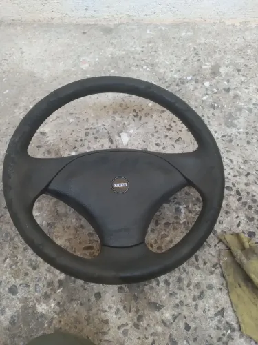 Volante palio 99 defeito a borracha não está firme 50reais