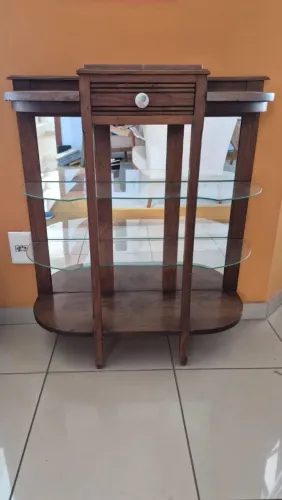 Estante porta-bibelôs