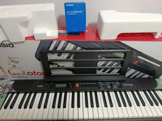 Teclado Casio Casiotone CT-S200