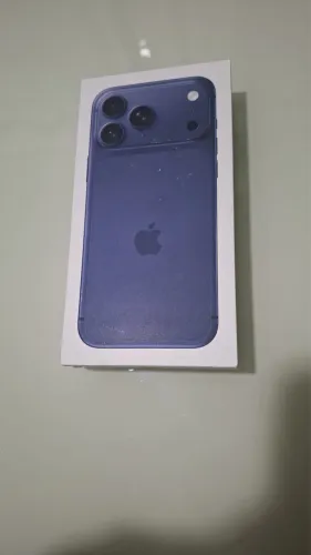 iPhone 17 pro Max lacrado