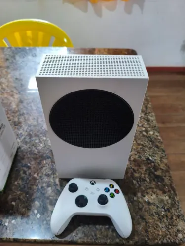 Xbox series s all digital com controle e expansão de memória wd black 1 tb