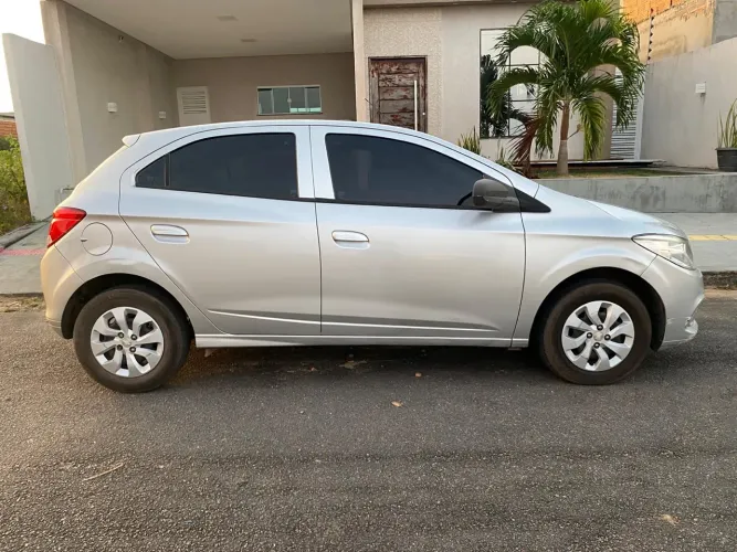Chevrolet Onix Hatch LT 1.0 8V Flex Power Mec. 4P 2015