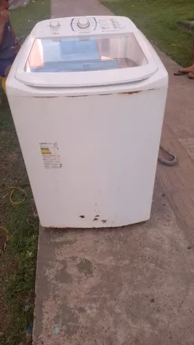 Vendo máquina electrolux 13 kg funcionando perfeitamente Fazemos entrega dependendo do