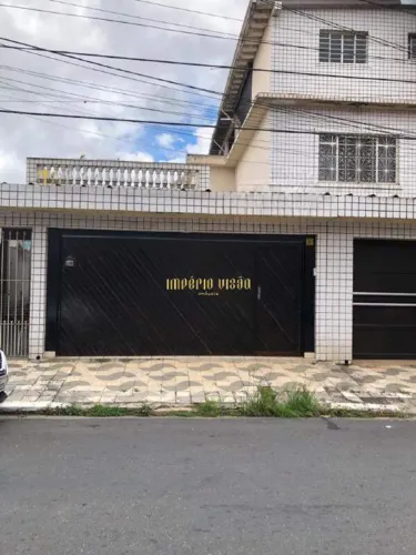 Casa para Aluguel com 4 Dormitórios sendo 1 Suíte com varanda e Área Gourmet na Vila Figue
