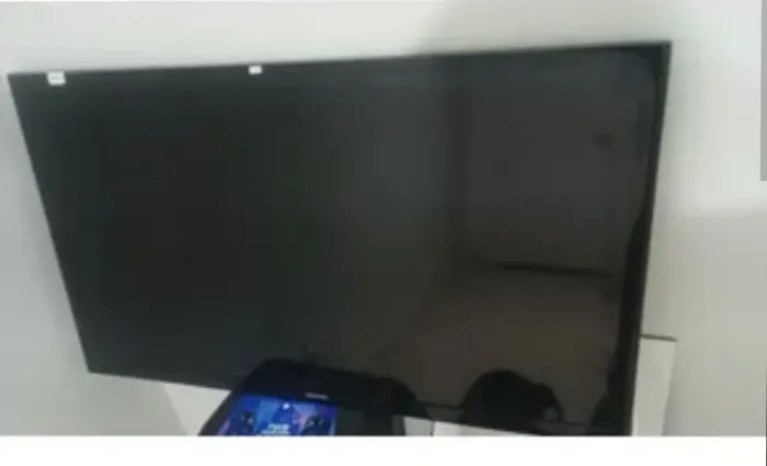 Vendo Tv Samsung 40 Para Peças - Tela Danificada 