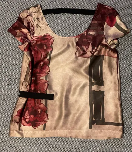 Blusinha 100% seda da diesel, veste um M