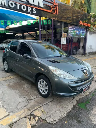 Peugeot 207 XR 1.4 Flex 8V 5P 2011
