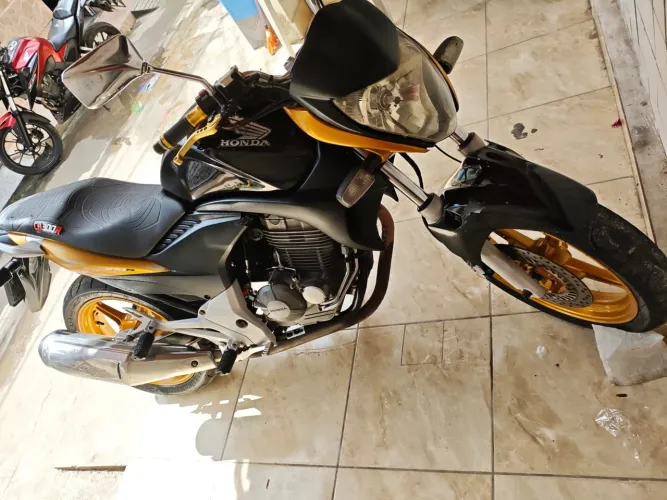 Moto Honda cb300