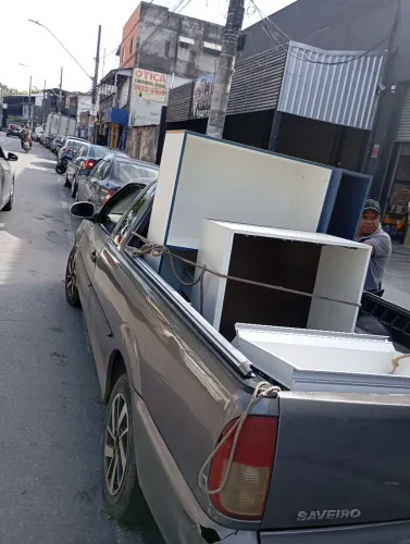 Agrego carro para trabalho !e carretos.