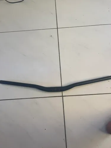 Guidão novo só com a marca da mesinha.