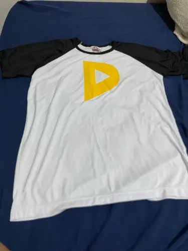 Blusa escola Pensi tamanho P - seminovo