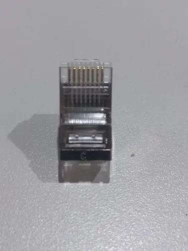 Kit com 85 Conectores RJ45 macho blidado;