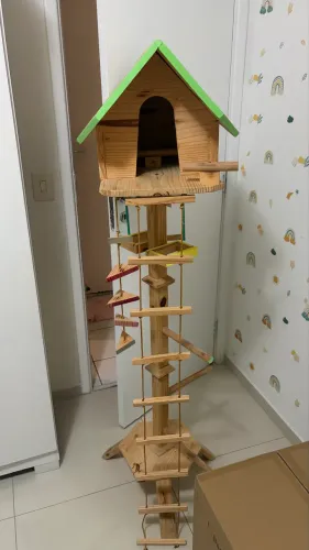 Brinquedo para Calopsita - Playground de Madeira Completo