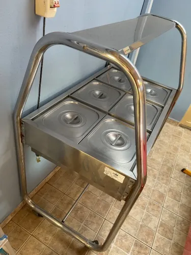 Mesa buffet com aquecimento e 6 cubas - 220v