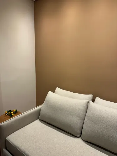 Sofá Cama Charlie em Linho Cinza- Design de Alto Padrão Canto do Sofá!