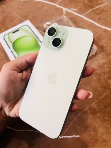 iPhone 15 128GB Verde - Seminovo em Perfeito Estado!