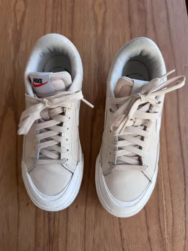 Tênis Nike Court Legacy Feminino
