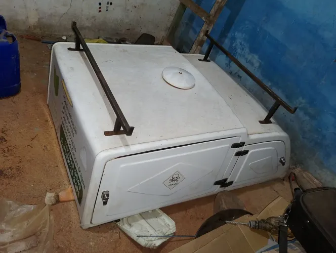 Capota e bagageiro uno,gol, Palio e outros tipos de carro.tem porta rodas na marceneta.