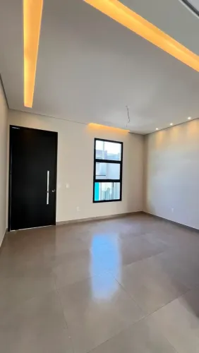 Casa com piscina a venda no Boulevard