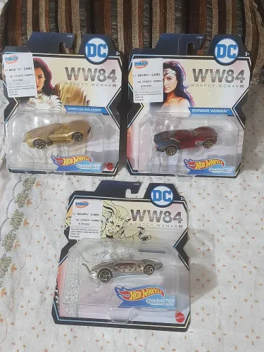 Carrinhos hot wheels characters cars Mulher Maravilha