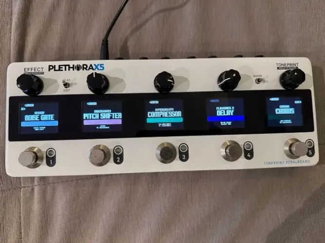 TC Electronic Plethora X5 ? Pedaleira multiefeitos TonePrint em excelente estado