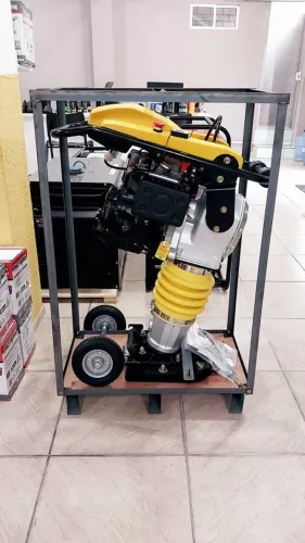 Compactador de solo a percussão Toyama Pula-pula - Novo/Loja