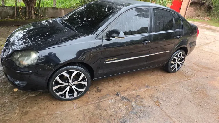 Volkswagen Polo Sed. Comfort. 1.6 MI Tot. Flex 8V 2011