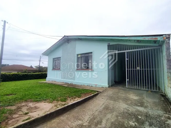 Residência com amplo Terreno - Órfãs