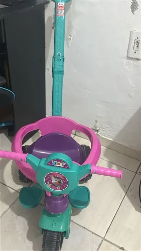 Carrinho de passeio/ velocípede