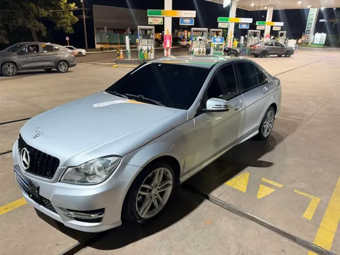 Mercedes-Benz C-180 CGI Sport 1.6 TB 16V 156cv Aut. 2014