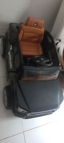 Vendo caminhonete grandona infantil