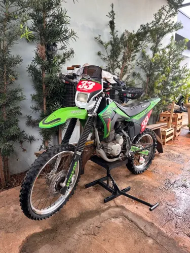 CRF 230 - 2017 - Moto para trilha - Com documento 
