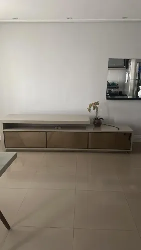 Rack MDF com acabamento em laca
