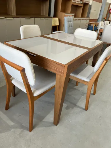 Mesa Extensível Sem Cadeira QUEIMA DE MOSTRUÁRIO 