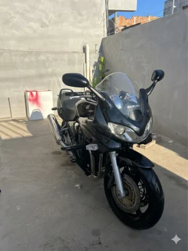 Vendo eu troco por carro do meu entereçe 