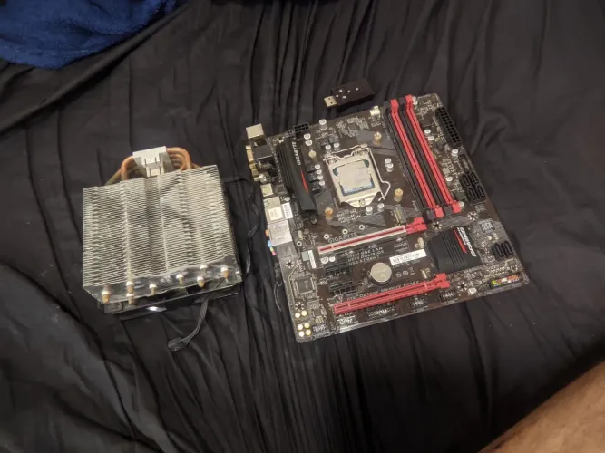 Processador Intel 5 de sétima com placa de vídeo b250M-gaming 3