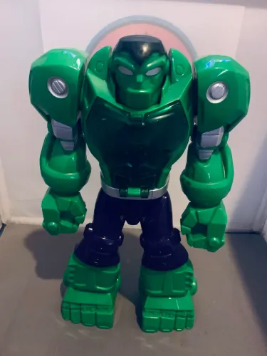 Hulk Mega Armadura da linha Super Hero Adventures da Playskool 30 cm Hasbro. 