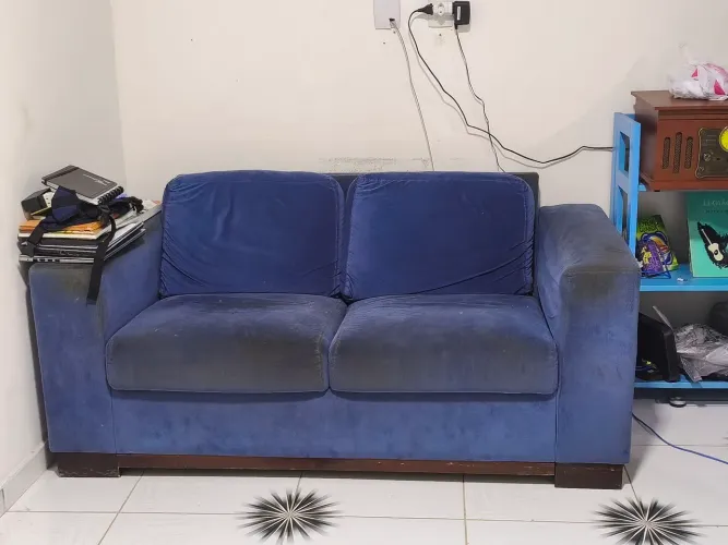 sofá dois lugares azul