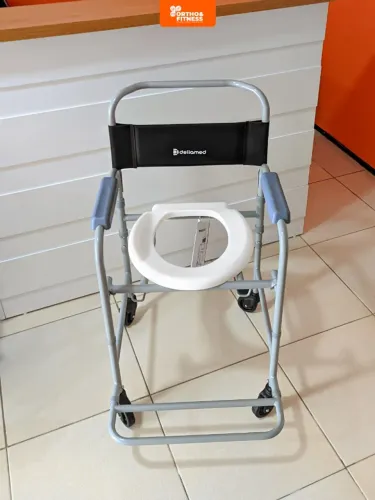 Cadeira de Banho Higiênica Dobrável D30 - Dellamed
