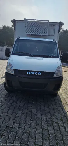 Iveco Daily 35s14 EQUIPADO PARA VENDA E DIVULGAÇÃO DE TINTAS.