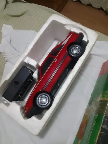 Carro de Controle Remoto Antigo 