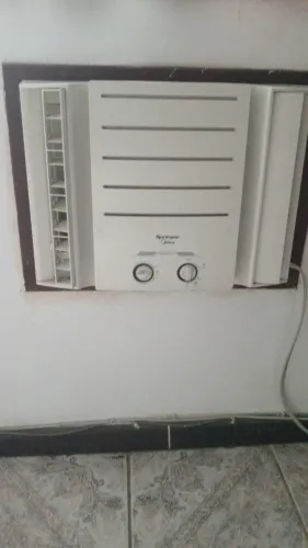 Vendo Ar condicionado de janela funcionando perfeitamente...Rs$500 reais