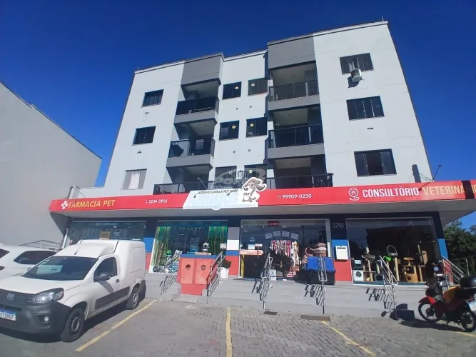 Apartamento semi mobiliado disponível para locação no bairro Velha, em Blumenau/SC.