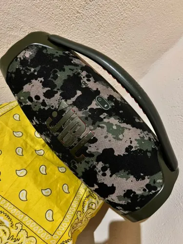 Vende-se uma boombox X3