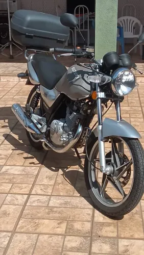 Moto Suzuki Yes 125 Prata 2009