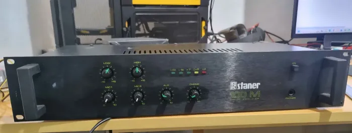 Amplificador Staner 100M em perfeito estado