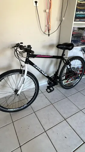 Bicicleta aro 26 com marchas