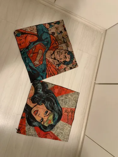 Capa almofada super man mulher maravilha 35x35